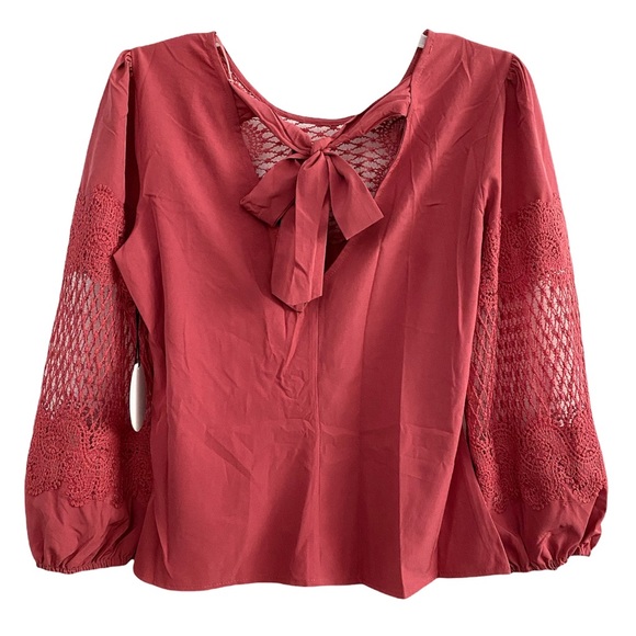Milk & Honey romantic laced balloon sleeve top, soft red - Picture 2 of 10